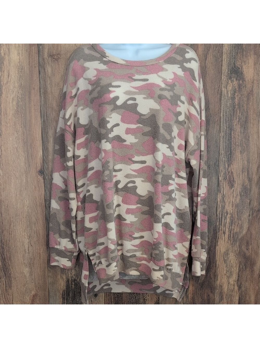 White Birch Camouflage Oversized Lightweight Knit Sweater S D405